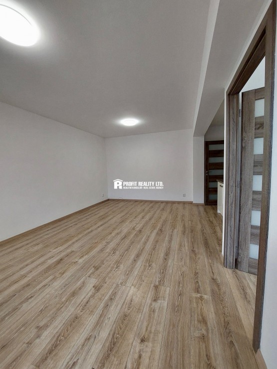 4ad542d4-982b-4118-9237-94bf679c631f