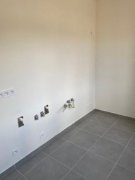 8 místo na kuchyňskou linku