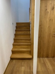 13. schody do podkroví