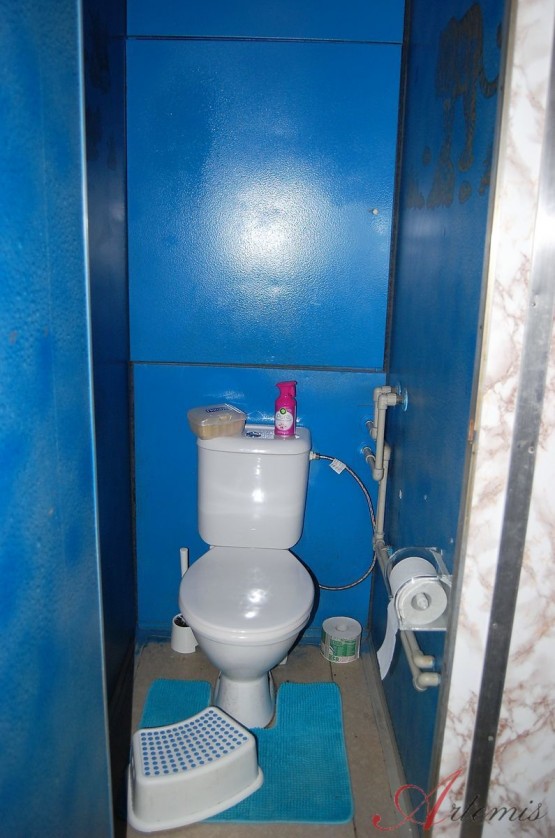 wc.jpg