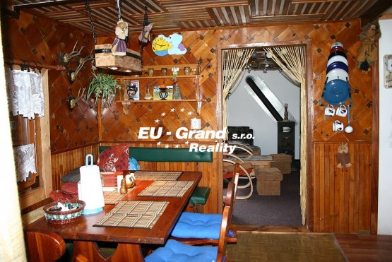 těk 8