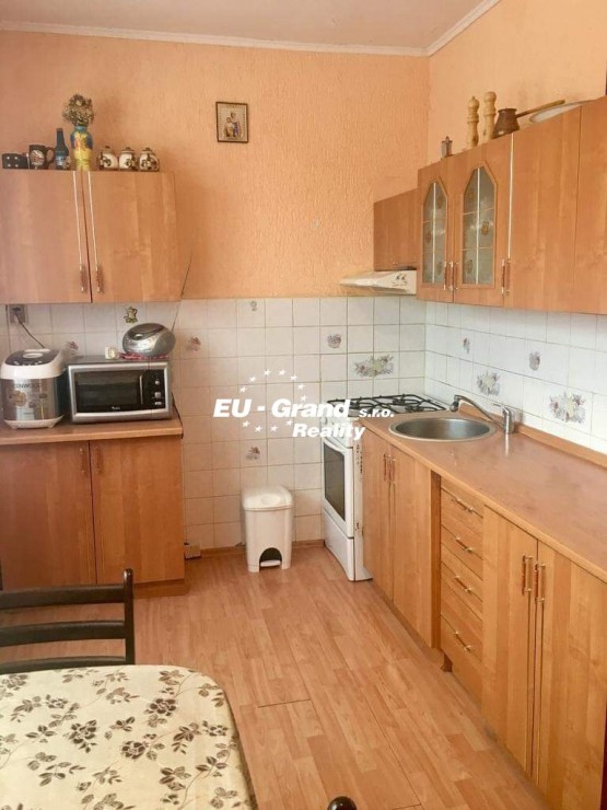 received_371553616974342