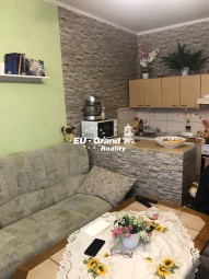 F3FFC11F-9A0B-48D2-AF46-ECD6E4E6A1B6