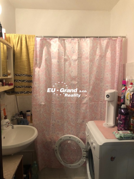 4C0C25AA-9720-46CD-98AE-1B7FB4A14773