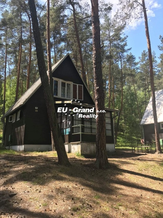 5E946A73-B6E4-4621-883F-EFB17D34D8C8