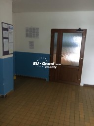 C267C99F-A07B-47F6-9750-06AC4241676D