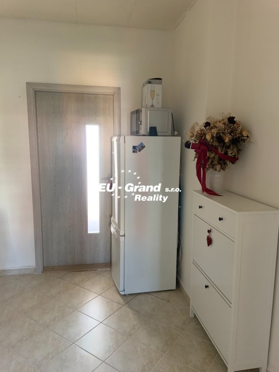 4C8816B8-1381-419B-B8B6-343D598FF12D