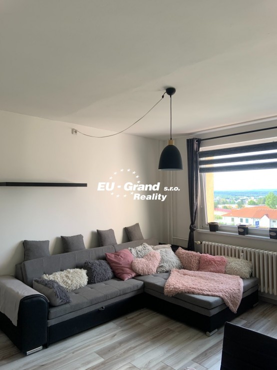 A283FACC-E8BC-4366-98DD-3555377E4F79