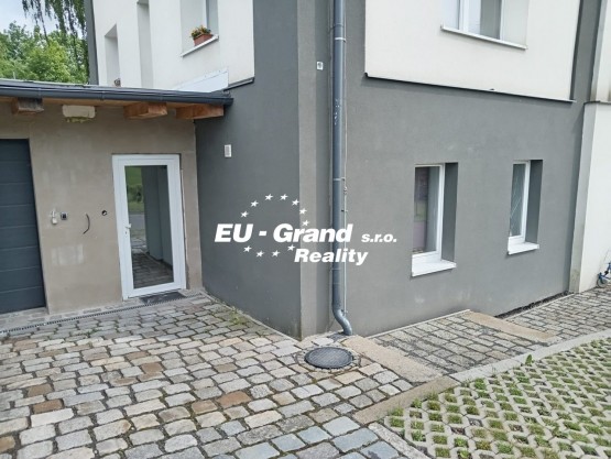 d255302f-2c8b-4e98-ae6b-67f1edeb81df