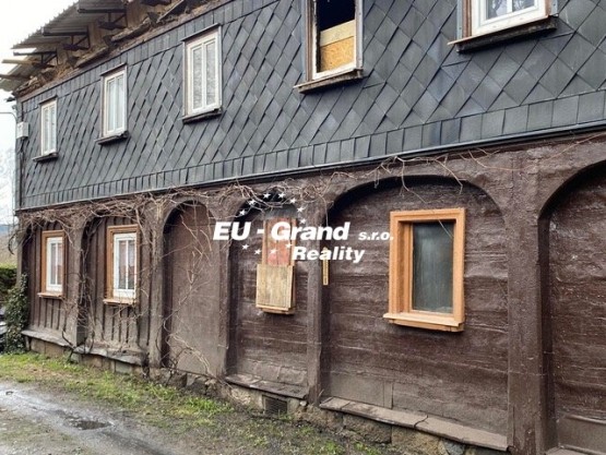 received_1084097459441175-1