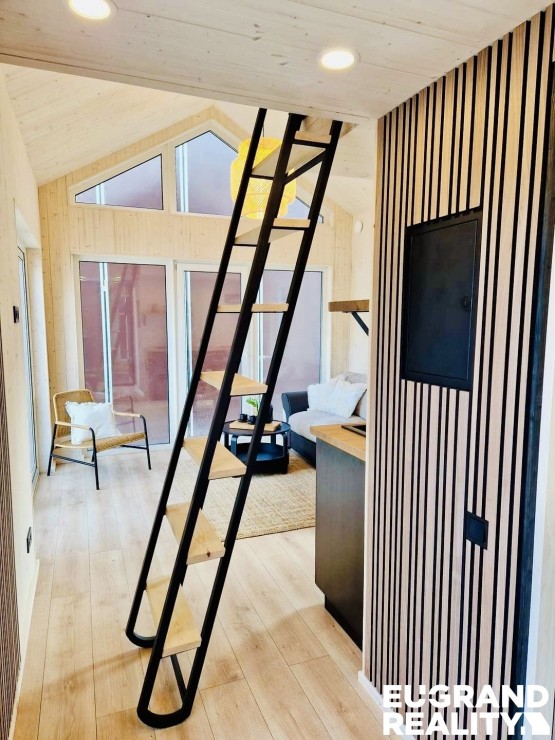 e144f6fb-4754-423f-9e70-11df3c9b6f65