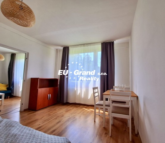 2ced7c27-2e78-4c9c-9951-06d57d86ffc1