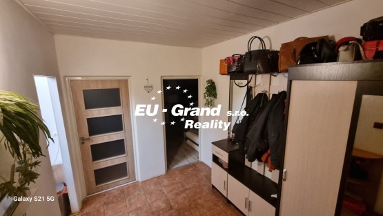 adaef7fc-b857-4233-91f5-9482cba76368