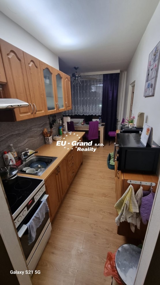 f8d21138-f853-4c59-a5f0-7fb6246dcdfe