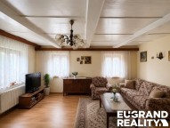 2BFFE285-CED0-4CF6-8B11-D579603FA242