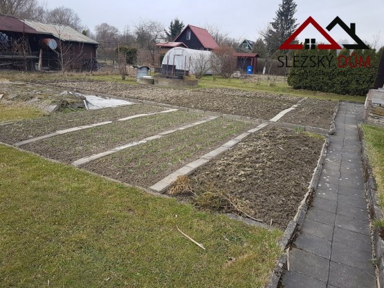 Tel.:604 799 700 Slezský dům