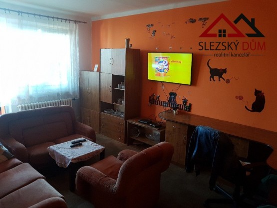 Tel.: 604 799 700 Slezský dům