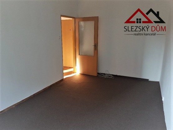 Tel.: 604 799 700 Slezský dům