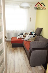 Tel.: 604 799 700 RK Slezský dům