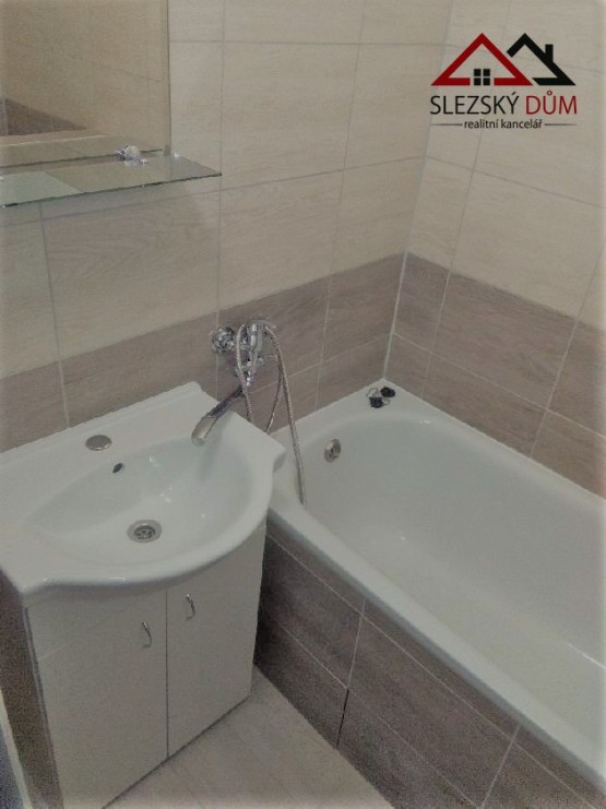 Tel. 604 799 700 Slezský dům