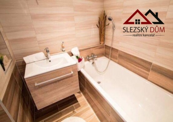 Tel.:604 799 700 RK Slezský dům