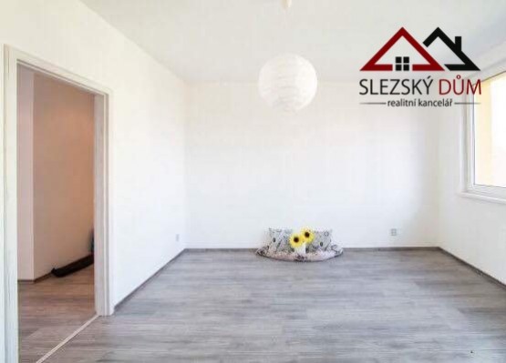 Tel.:604 799 700 RK Slezský dům