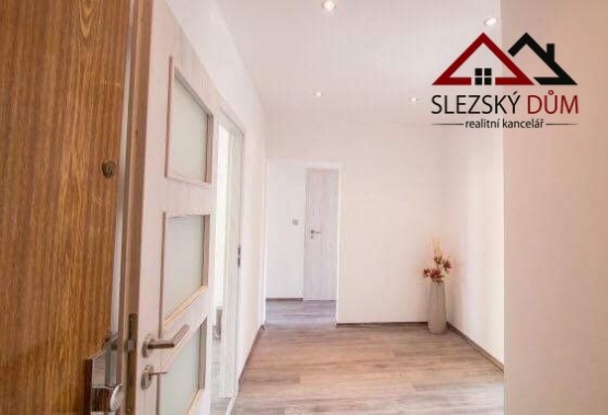 Tel.:604 799 700 RK Slezský dům