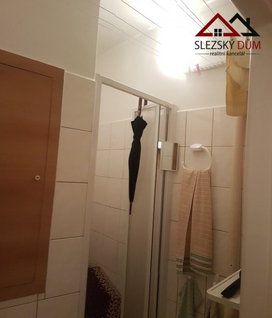 Tel.:604 799 700 RK Slezský dům
