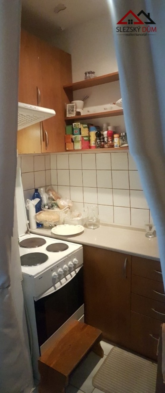 Tel.:604 799 700 RK Slezský dům