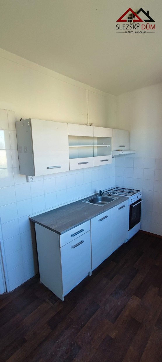 Tel. 604 799 700 RK Slezský dům