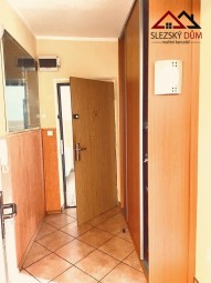 Tel.:604 799 700 RK Slezský dům