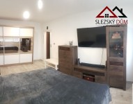 Tel: 604 799 700 RK Slezský dům