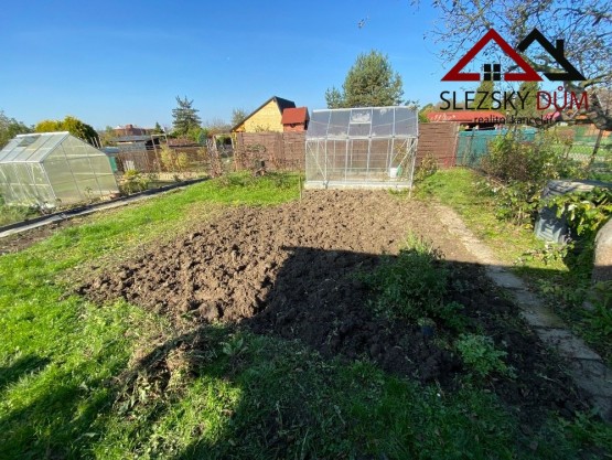 Tel.:604 799 700 Slezský dům