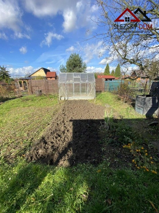 Tel.:604 799 700 Slezský dům