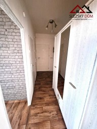 Tel.:604 799 700 RK Slezský dům