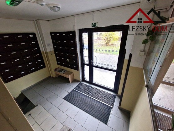 Tel.:604 799 700 RK Slezský dům