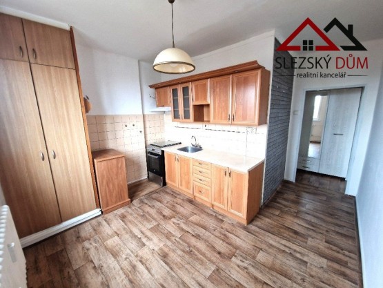 Tel.:604 799 700 RK Slezský dům