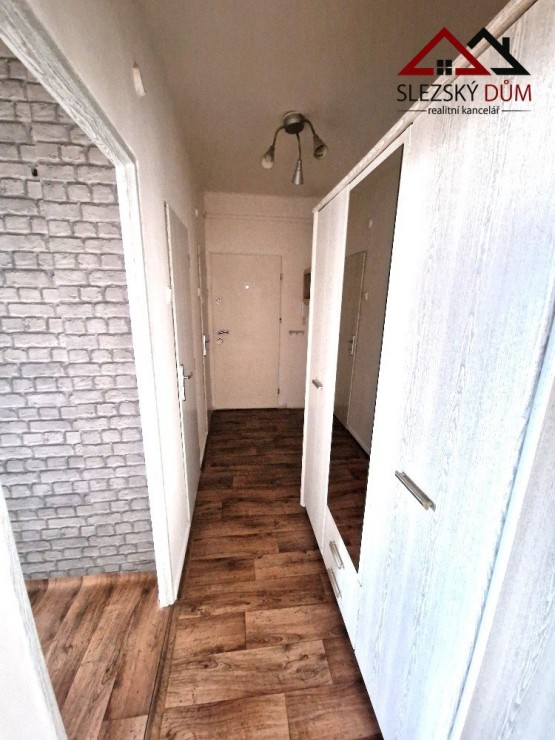 Tel.:604 799 700 RK Slezský dům