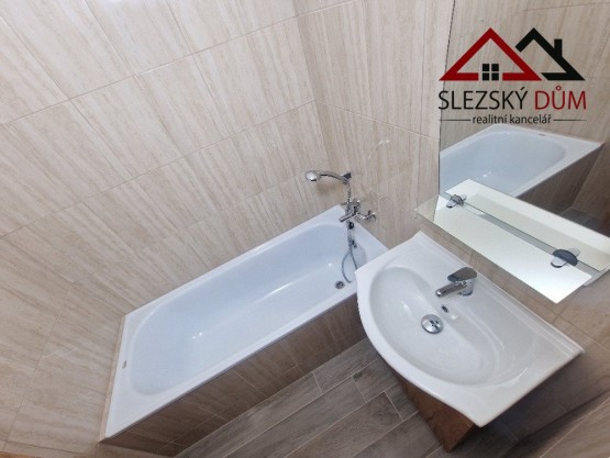 Tel.:604 799 700 RK Slezský dům