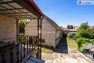 Pohled z ložnice na terasu