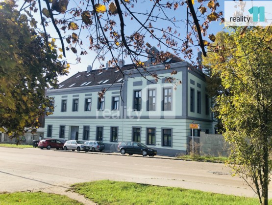 Dům