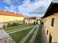 Detail: Nemovitost 1027 m2