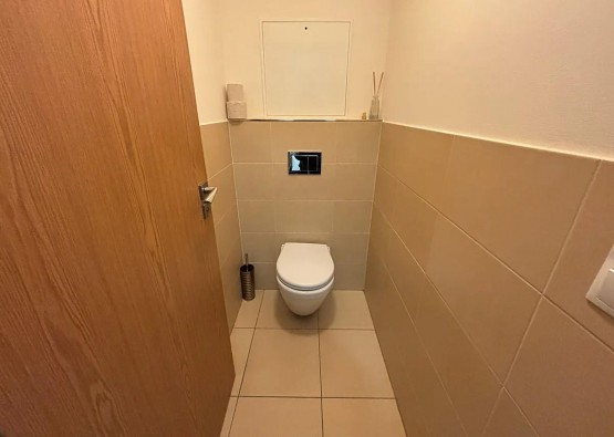 at8k.jpg
