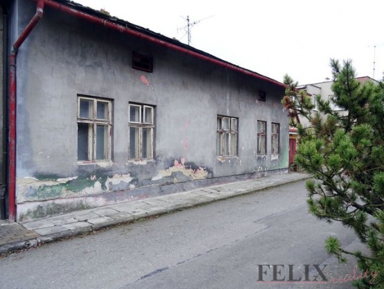 pohled z ulice ze severovýchodu