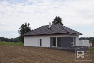 Pohled na dům - vchod