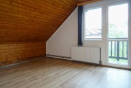 Pokoj 2 se vstupem na balkon