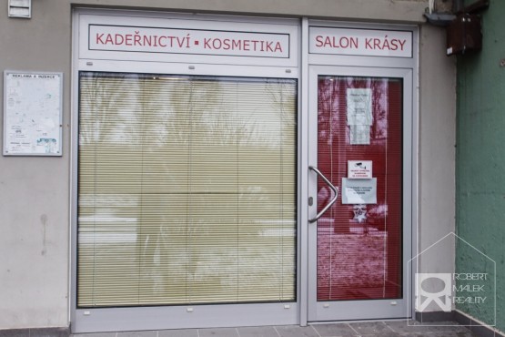 Vchod do kadeřnictví