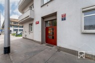 Dům