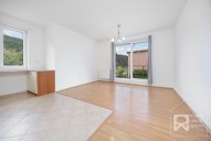 Obývací pokoj s kuchyňským koutem