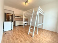 v bytě může zústat tato palanda